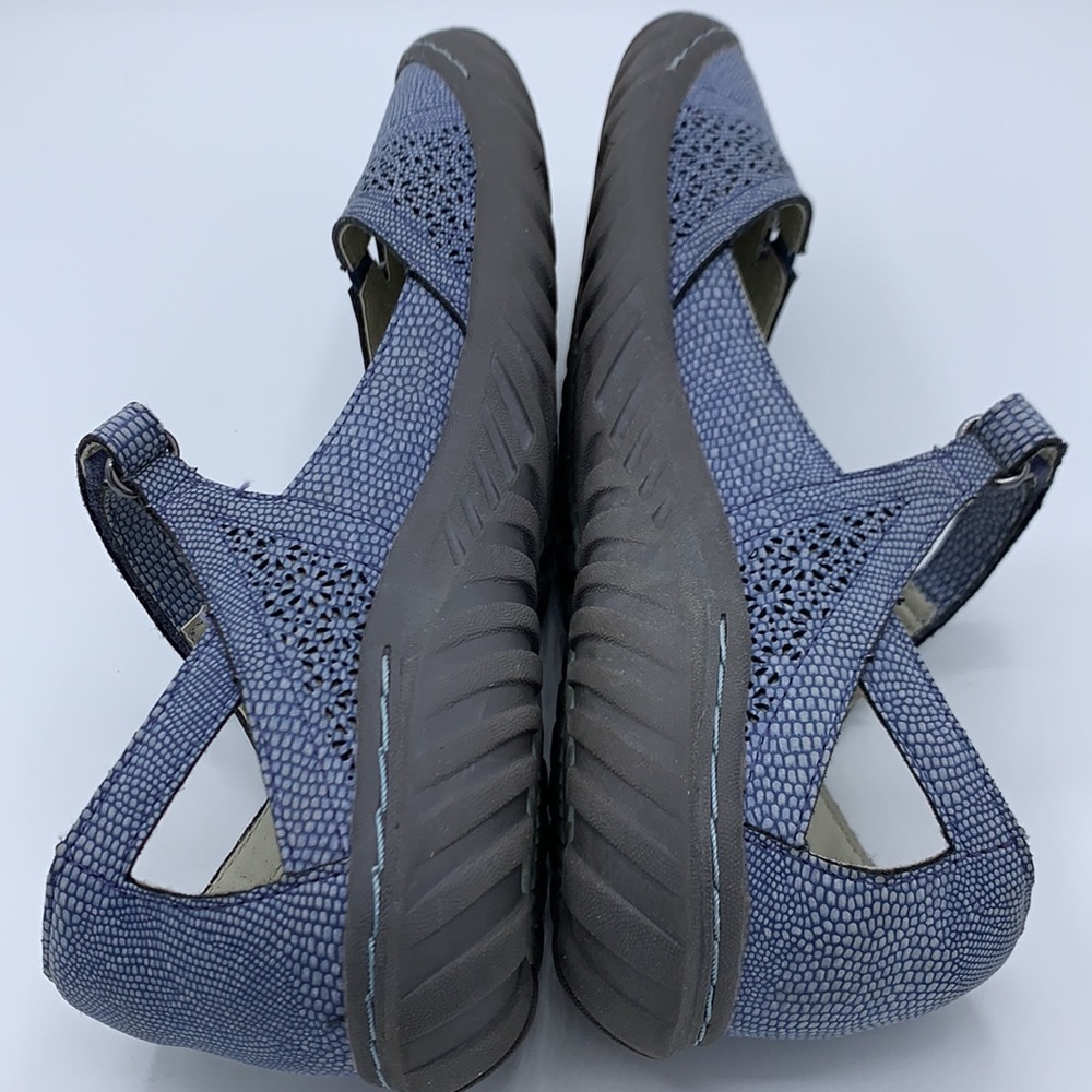 JBU by Jambu Megan Reptile Embossed Memory Foam Mary Jane Shoes - Picture 10 of 12